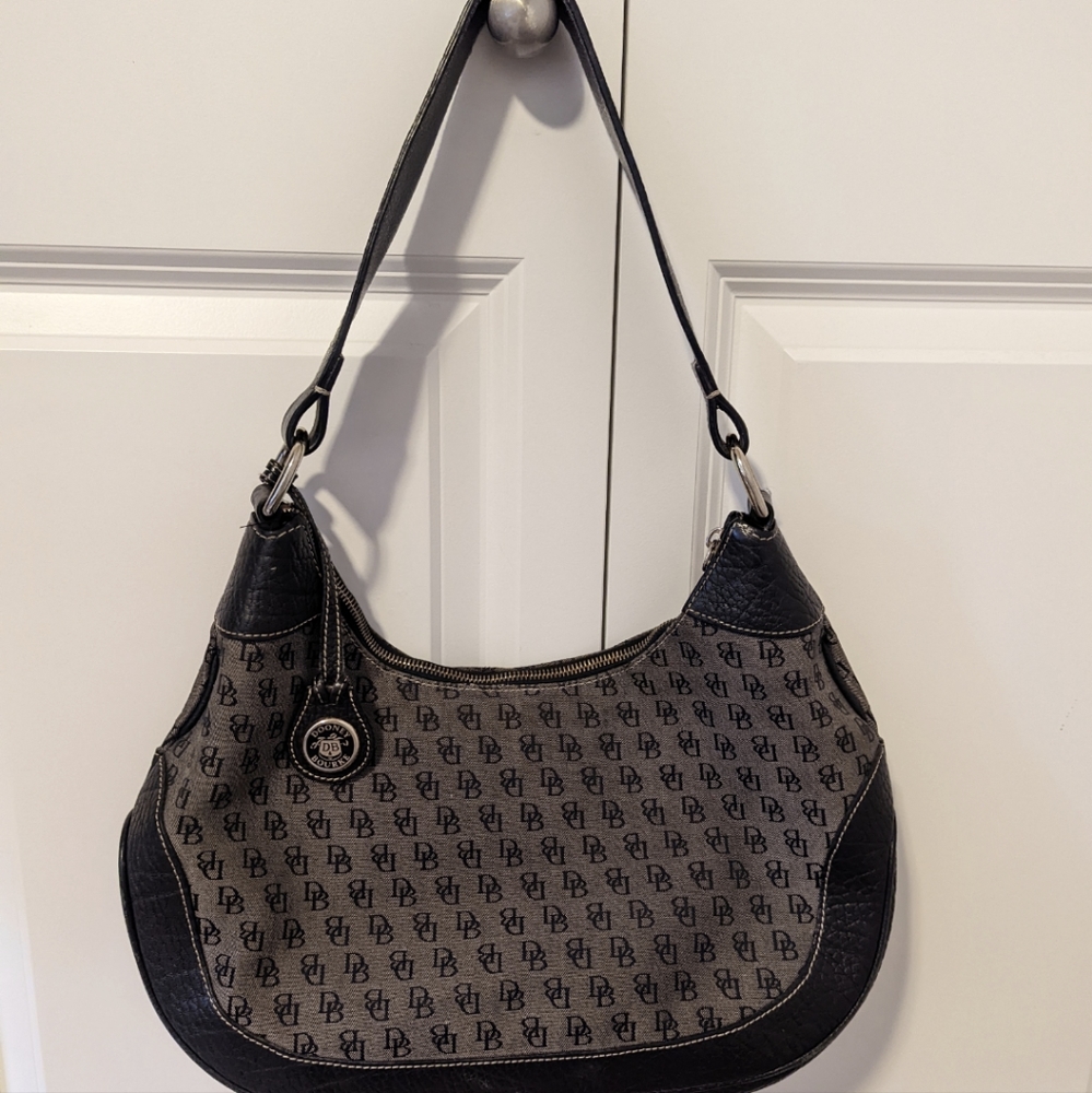 Dooney & Bourke purse
